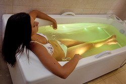 A Gyomaendrődi Liget Gyógyfürdőben és Kempingben minimum három vízgyógyászati kezelés igénybevételével (maximum 730 forint önrész befizetésével) minden medence igénybe vehető. 