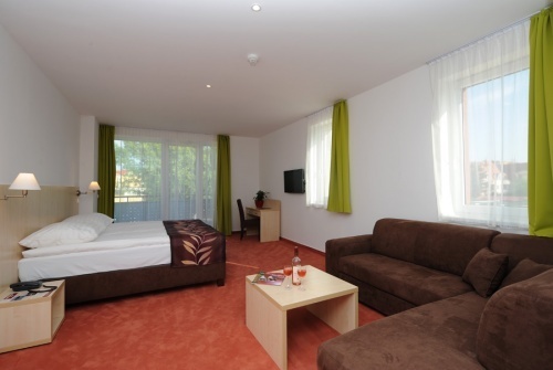 Hunguest Hotels Zrt. Hotel Béke - Apartmanház, háló, nappali