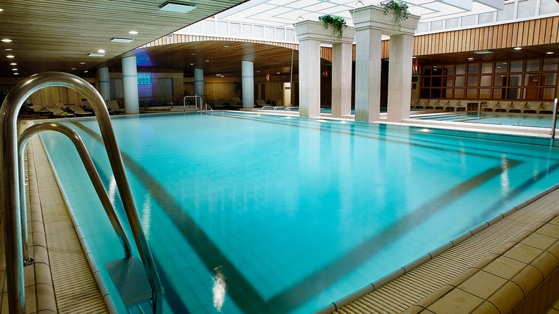 Aquincum Hotel Budapesten - medence