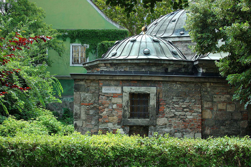 Király Gyógyfürdő Budapesten - kert