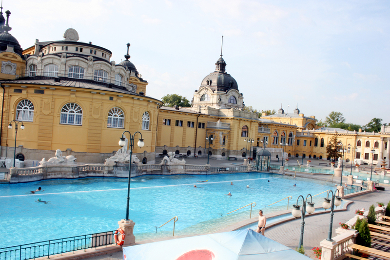 Széchenyi Gyógyfürdő Budapesten - medencék