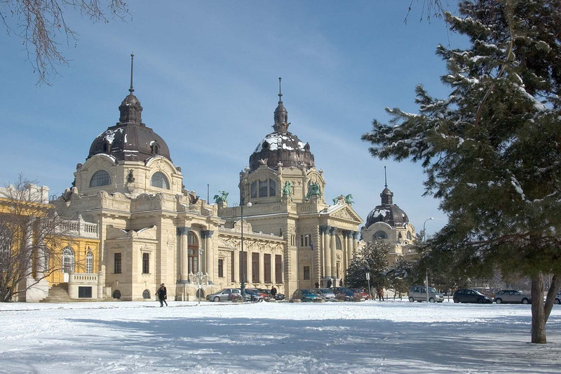 Széchenyi Gyógyfürdő Budapesten - hólepte fürdő