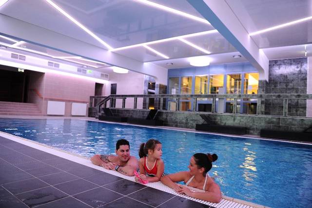 Eger-Park Hotel - medence