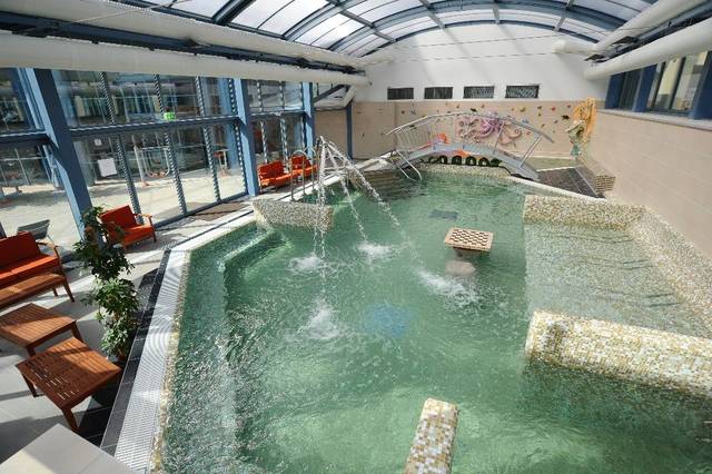 Eger-Park Hotel - élménymedence
