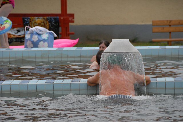 Tölgyes Gyógyvizű Strandfürdő Jászapátiban - élménymedence