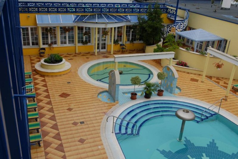 Hotel Rudolf Terápia Hajdúszoboszlón - belső udvar