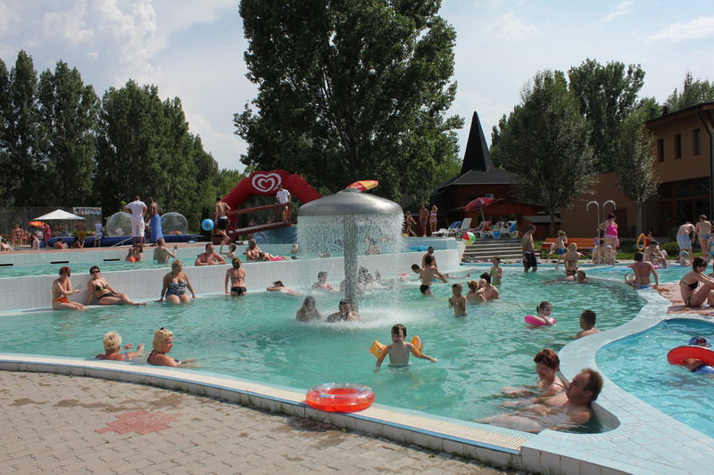 Aqualand Ráckeve - élménymedence