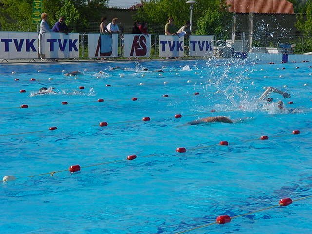 Gyógyfürdő Tiszaújváros - úszómedence
