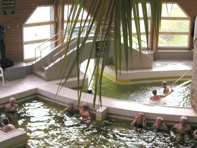 Gyógyfürdő Tiszaújváros - medencék