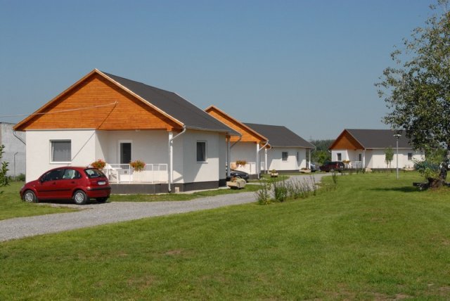 Gyógyfürdő Tiszaújváros - kemping
