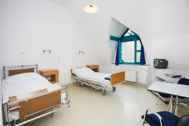 Visegrádi Rehabilitációs Szakkórház és Gyógyfürdő - kórterem