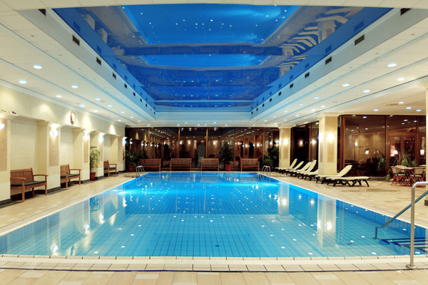 Danubius Health Spa Resort Margitsziget**** Superior Budapesten - medence