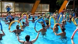 Augusztus 2-án több mint 30  gyógy-, élmény- és strandfürdő egész éjjel várja a fürdőzőket a Strandok Éjszakán. 