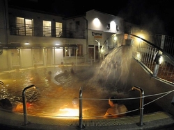 A Szent Erzsébet Mórahalmi Gyógyfürdőbe is megérkezett a tavasz, s a fürdő dolgozói már gőzerővel készülnek a húsvétra. 