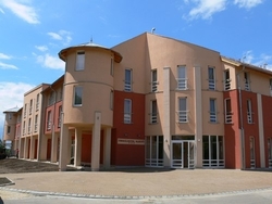 Martfű város önkormányzata és a Martfű Termál Spa közösen rendezi meg az augusztus 14-én kezdődő nagyszabású fesztivált. A programokat – hangsúlyozva a kötődést a természethez és a környezetvédelemhez – a Tisza partján, a Martfű Termál SPA 200 négyzetméter alapterületű vízi színpadán rendezik meg.  