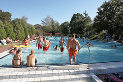 „Cégek” és családok főzőversenyével várja a vendégeket 2015. szeptember 12-én a gyomaendrődi Liget Gyógyfürdő és Kemping. Kattintson a részletes programért!  