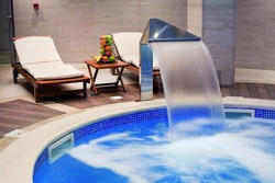 A hideg beálltával, ahogy a természetben, úgy életritmusunkban és szervezetünkben is új időszámítás kezdődik. Az ünnepeket megelőző egy-két hónap sok szempontból az egyik legaktívabb időszak az éves körforgásban, ezzel együtt az egyik legstresszesebb is. 